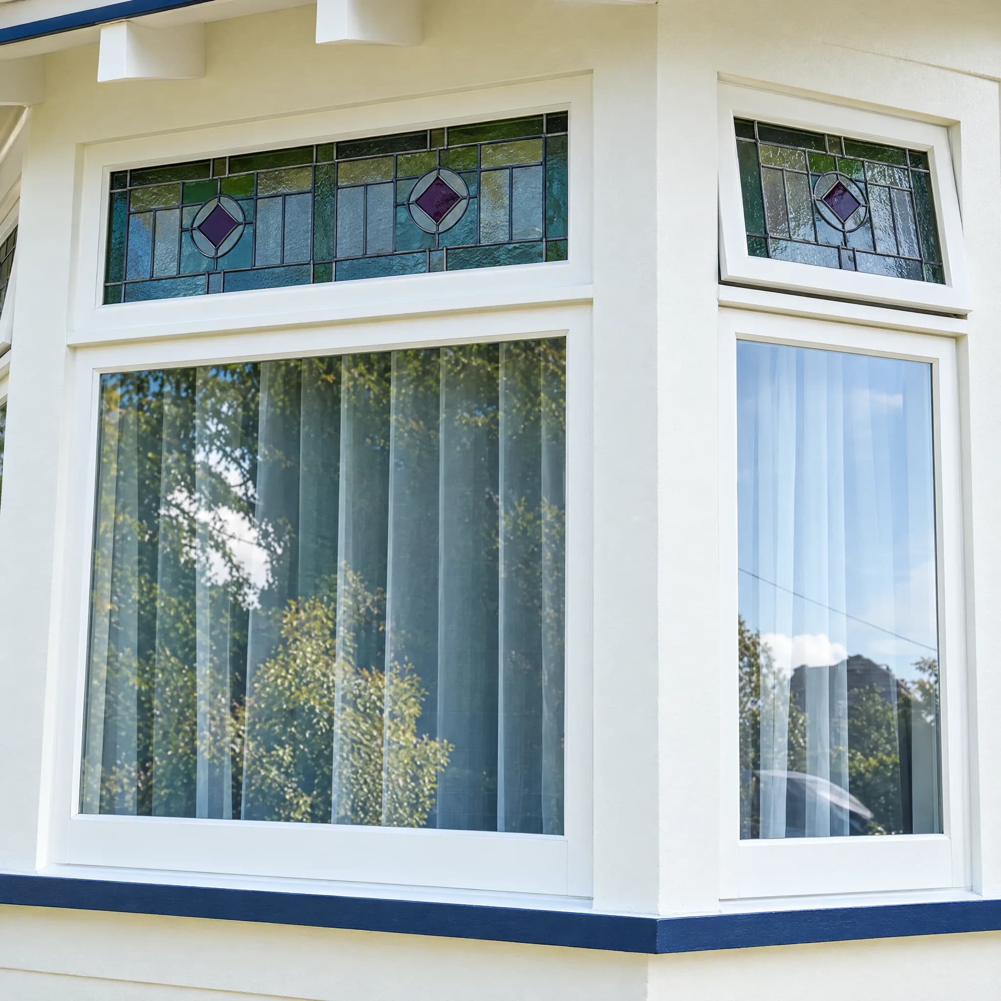 Bungalow style timber windows with leadlight top lights